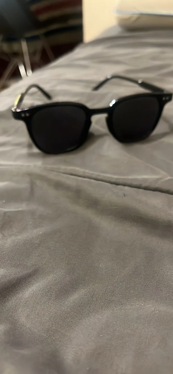 Black Square Sunglasses thumbnail