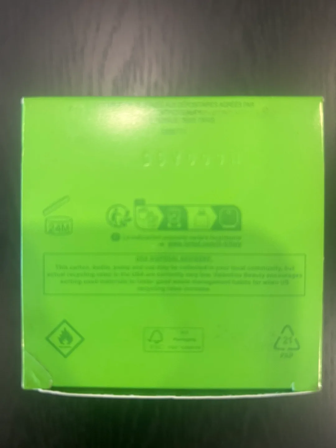 Valentino Donna Born in Roma Green Stravaganza EDP image indicator(3)