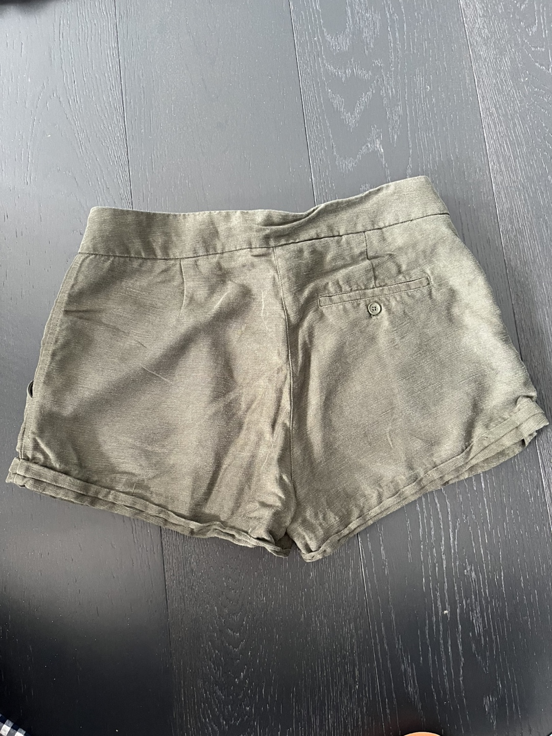Wilfred Olive Green Linen Shorts - photo 2