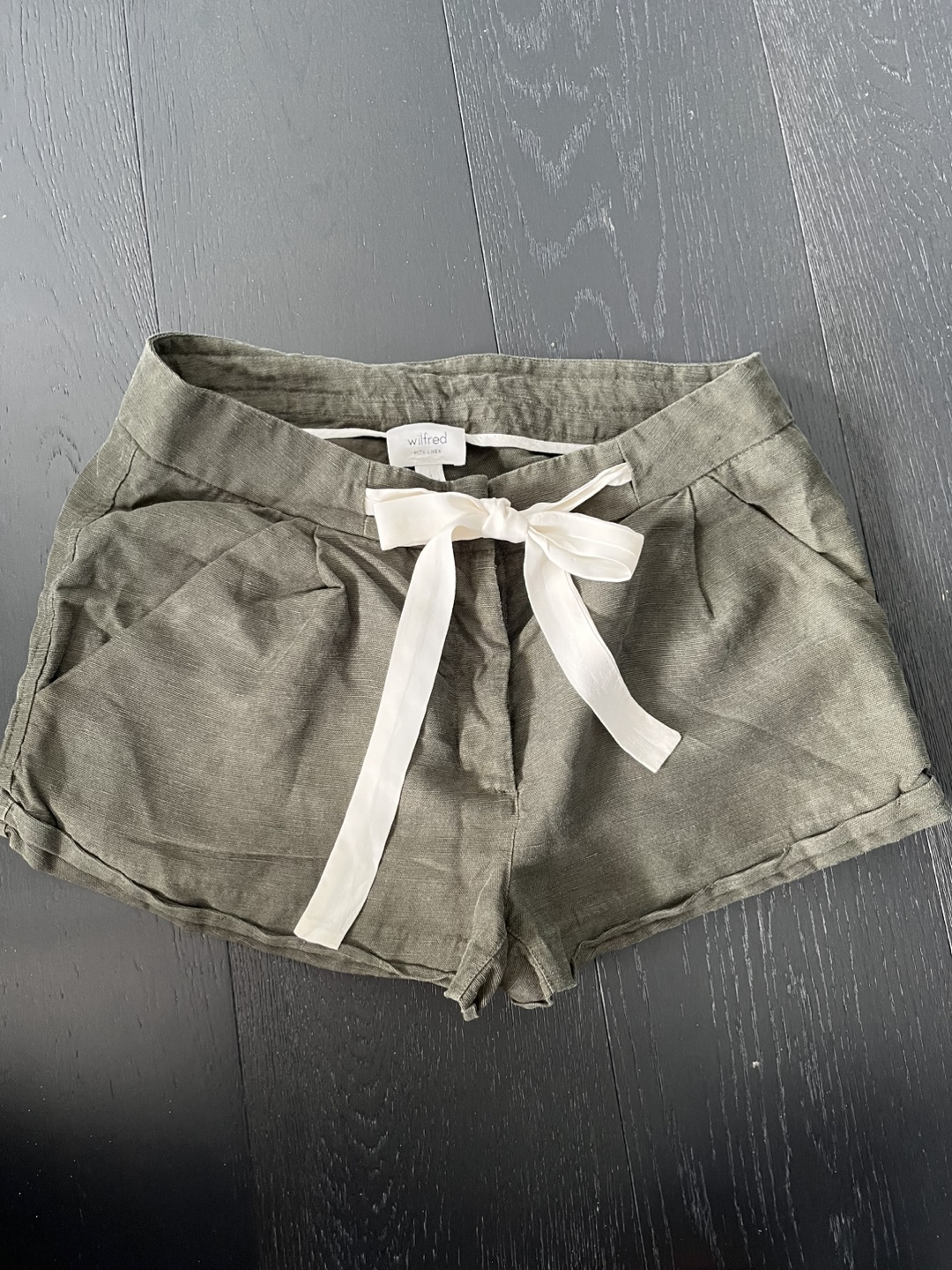 Wilfred Olive Green Linen Shorts