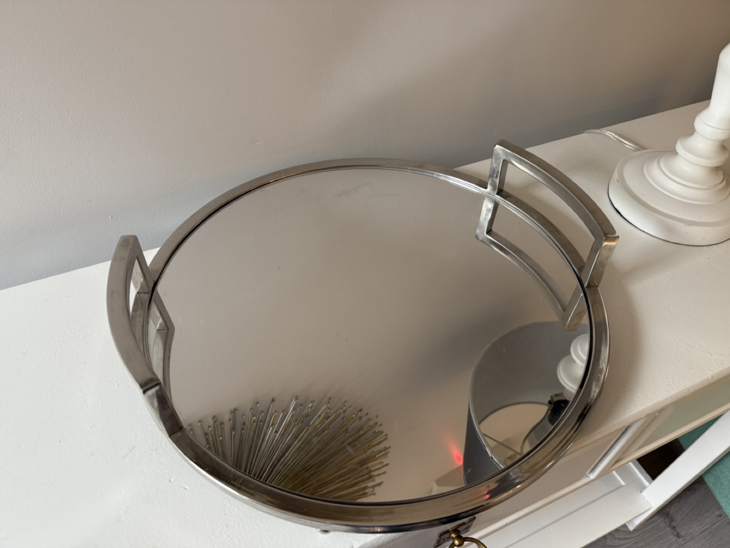 15" Round Silver Metal Mirrored Tray With Handles - photo 2