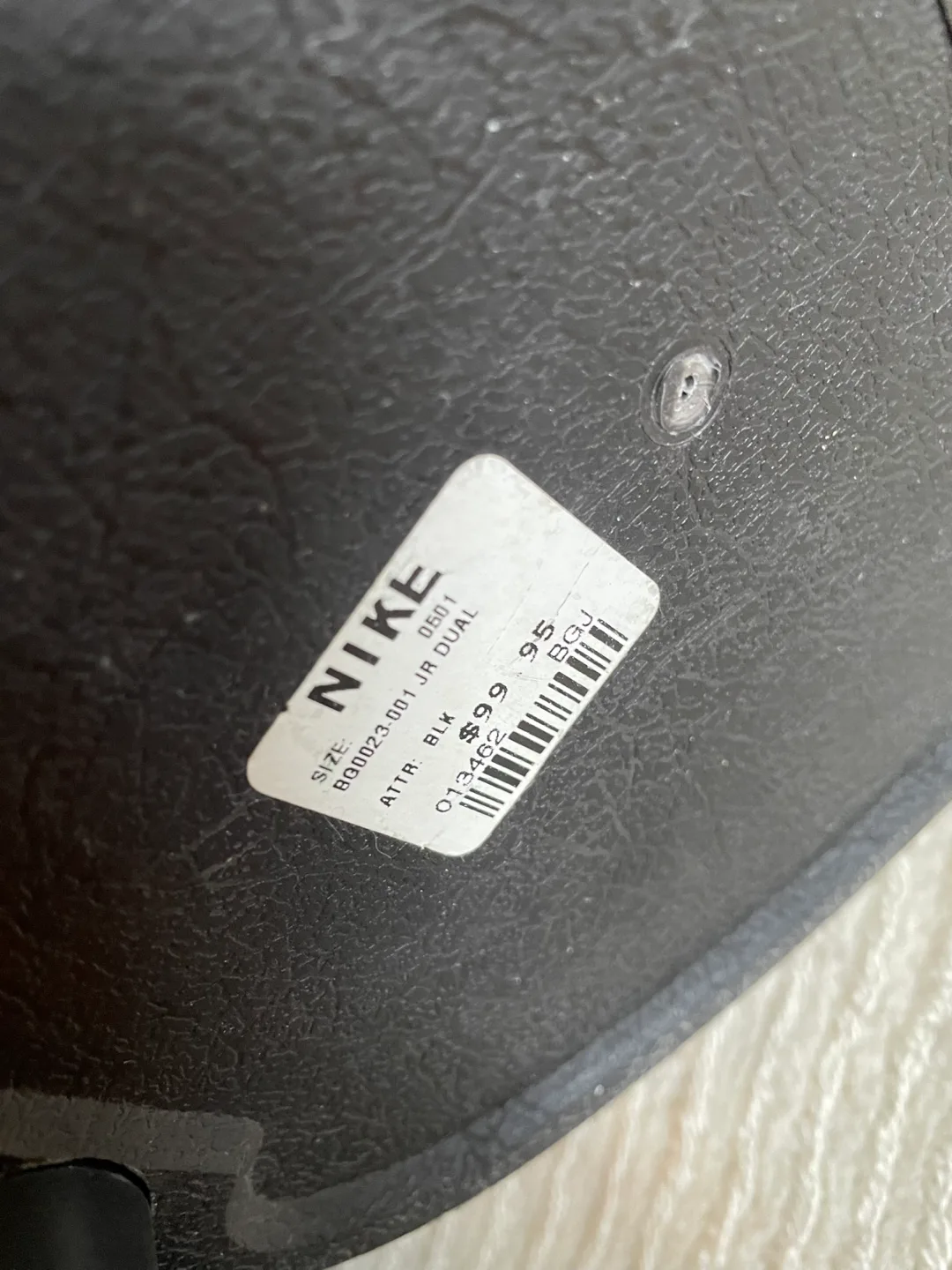 Callaway XJ & Nike UltraLite Junior Golf Bags (30” High) image indicator(10)