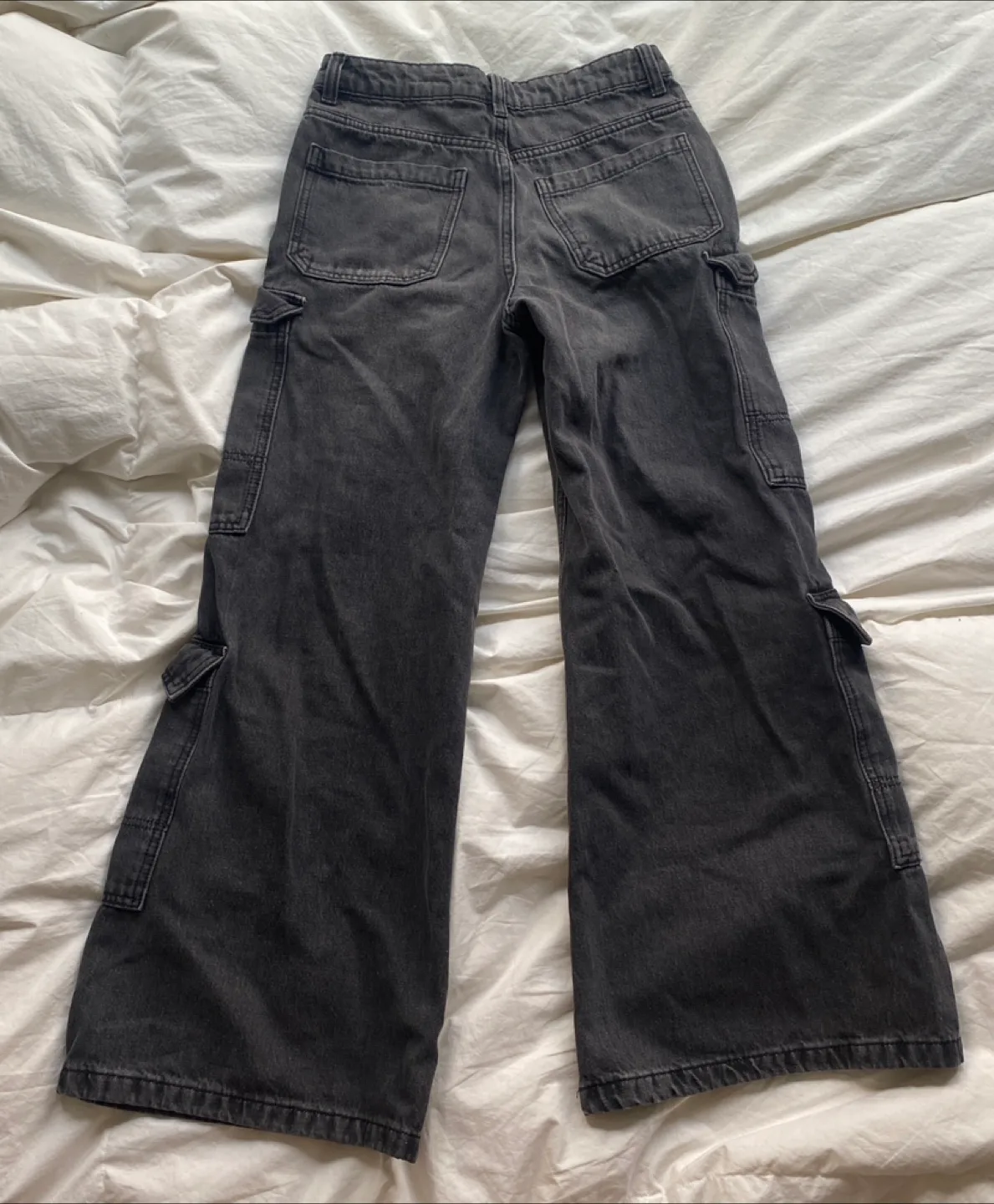 H&M Divided Black Cargo Jeans Size 0 image indicator(2)