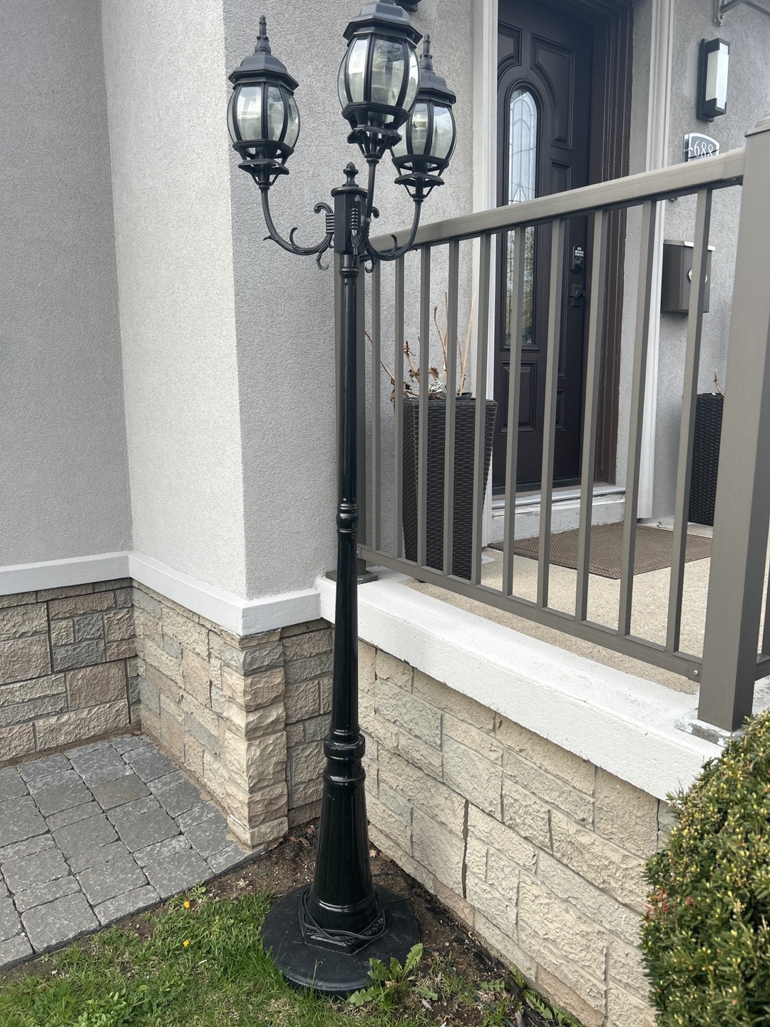 Black Outdoor Light Post
