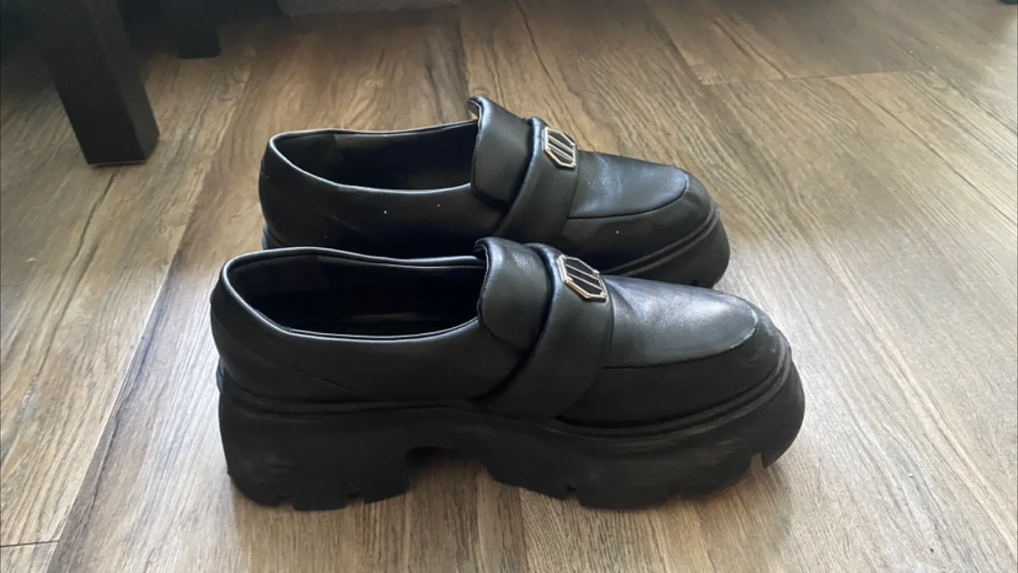 AREZZO Black Platform Loafers - Size 9.5