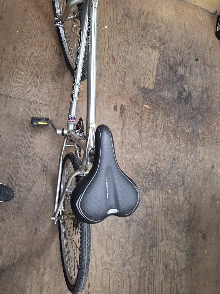 Giant Yukon Mountain Bike image indicator(8)