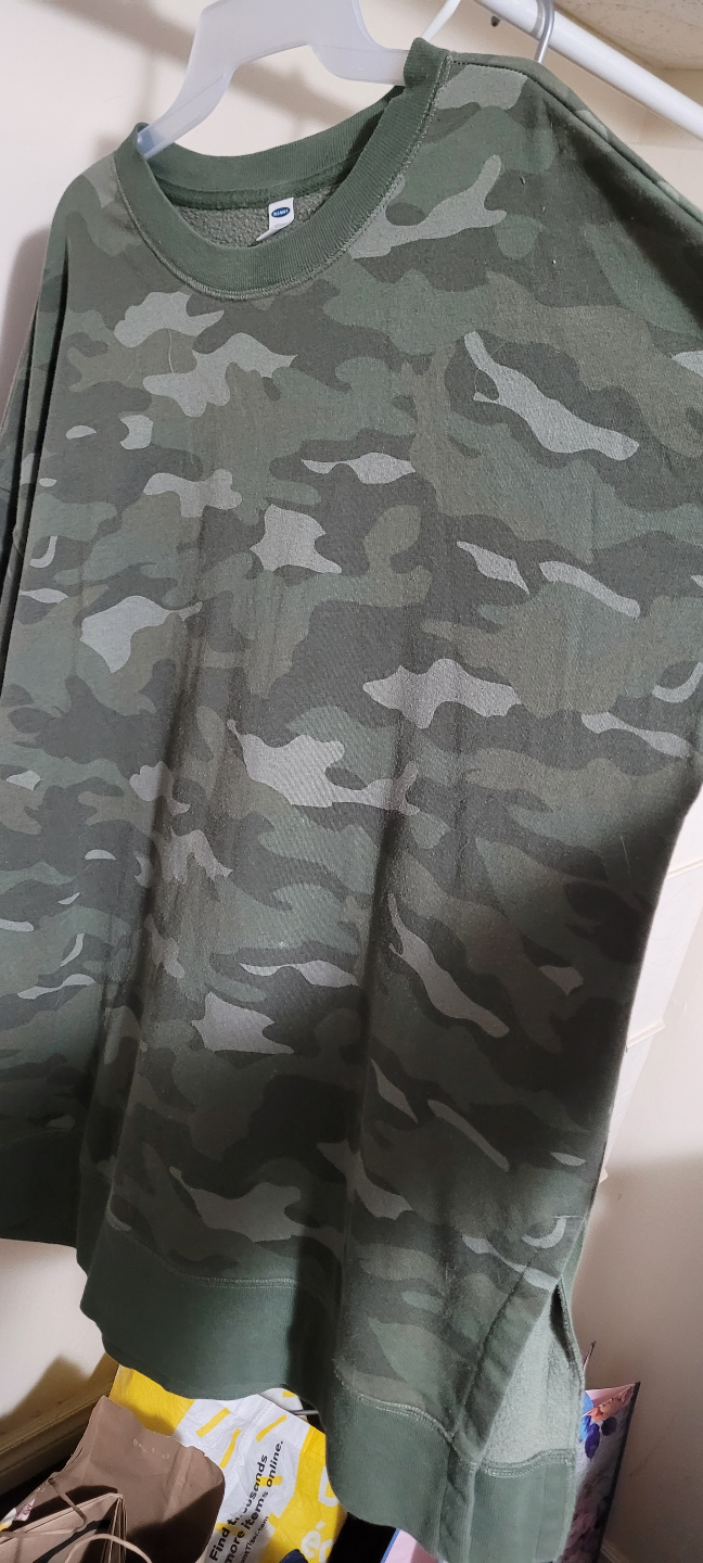 Old Navy Camo Crewneck Sweatshirt - photo 2