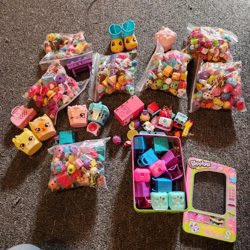 Huge Shopkins Lot! Toys and Accessories