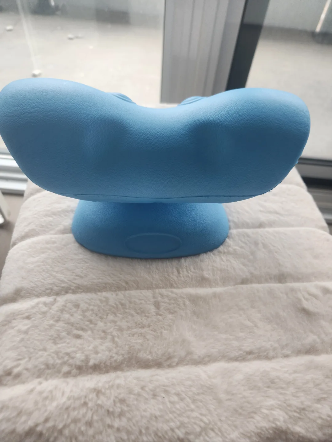 Neck Stretcher for neck pain relief image indicator(3)