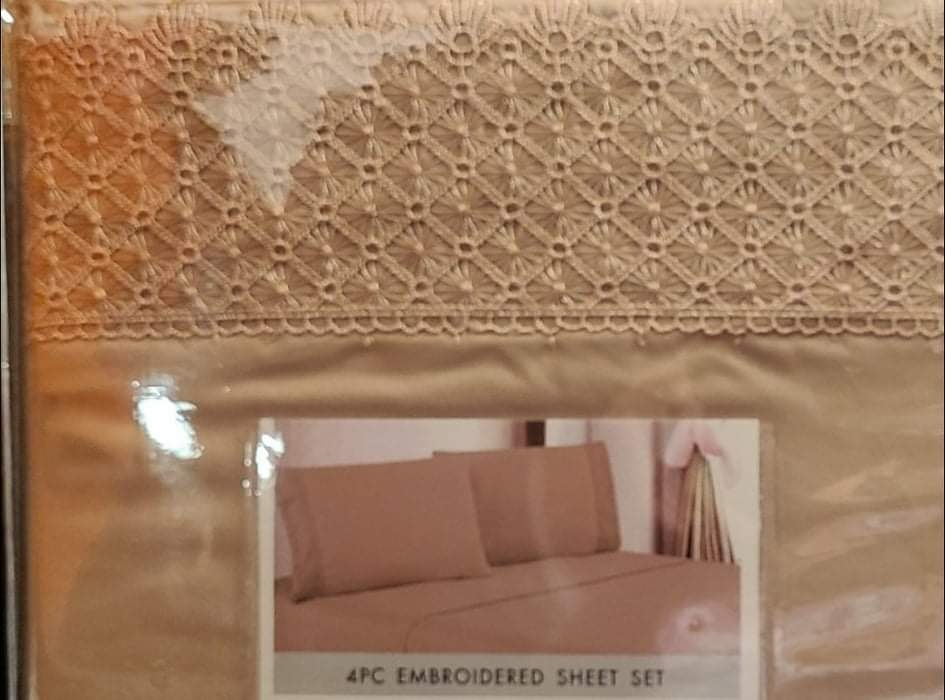 💚4-Piece Embroidered Double or Full Sheet Set - Beige