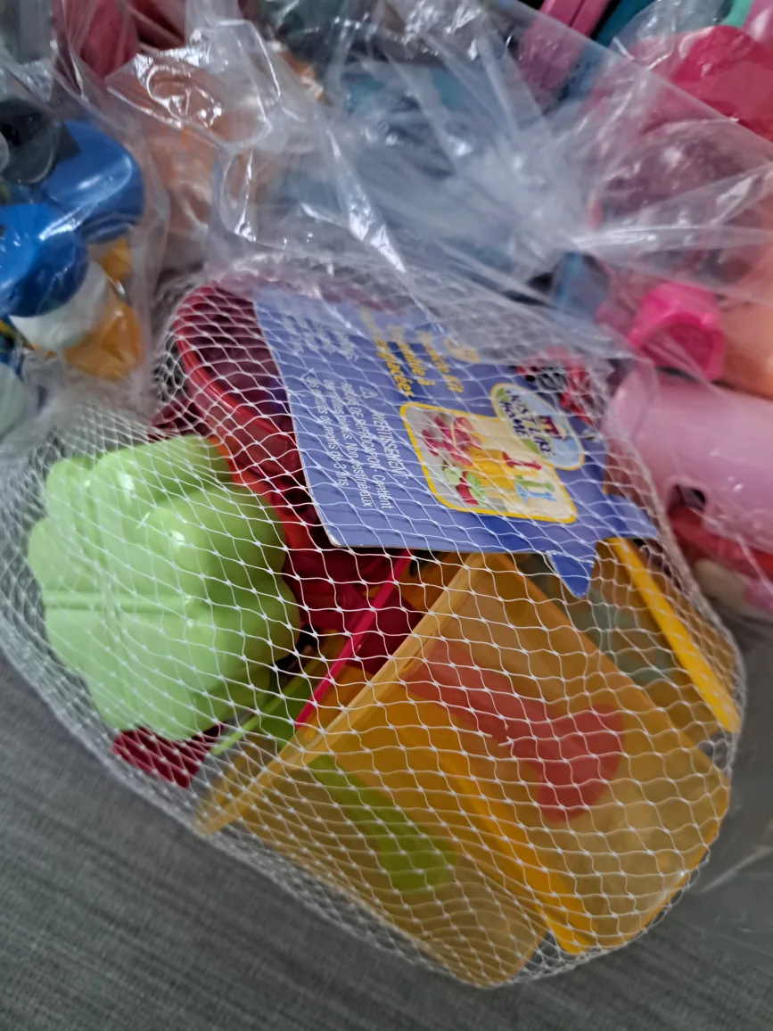 Free toys (Pickup at Richmond Hill L4S) image indicator(5)