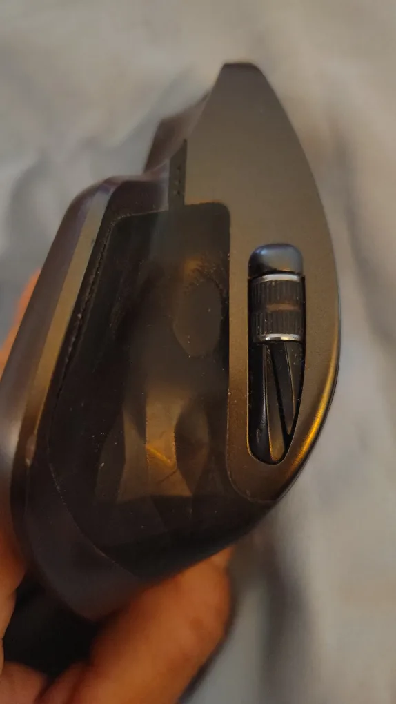 Logitech MX Master Wireless Mouse image indicator(4)