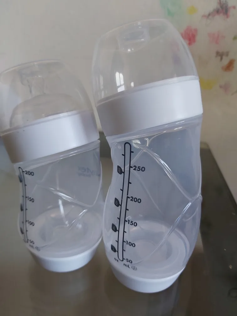 Pair of Playtex Baby Bottles image indicator(4)