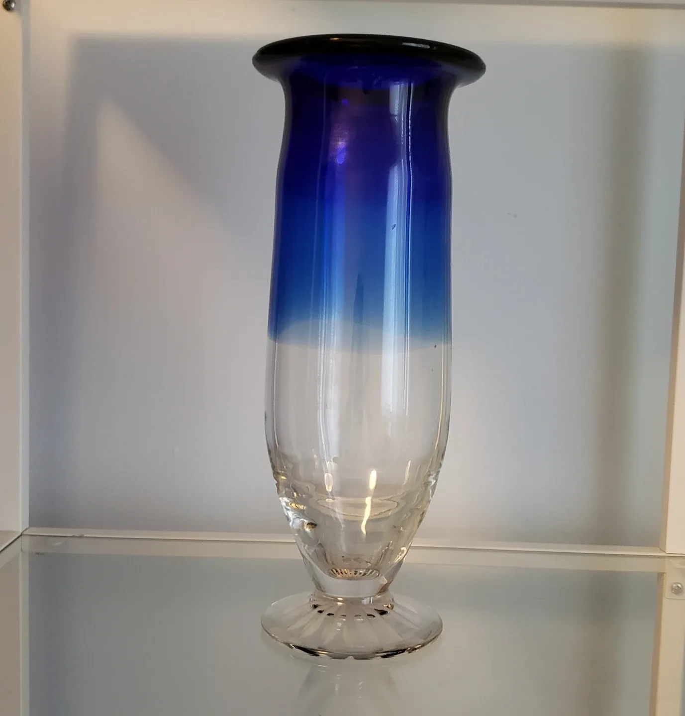 Stunning Cobalt Blue Glass Vase image indicator(2)