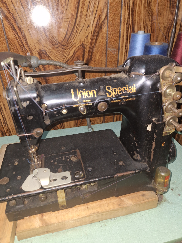 💚 Vintage Union Special Sewing Machine