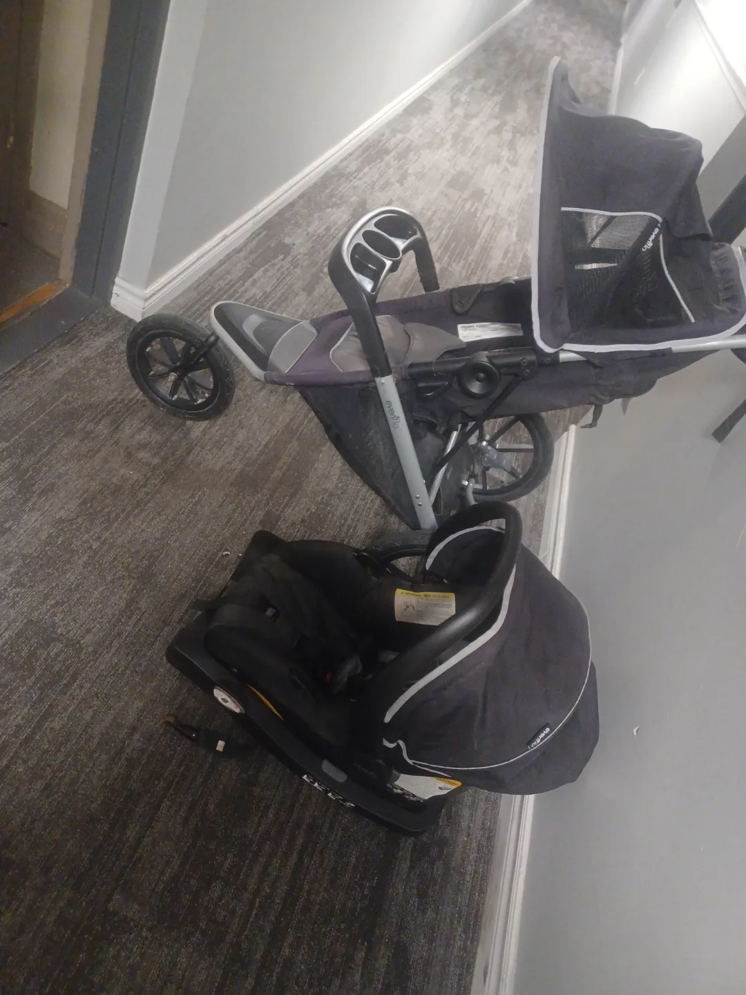 Evenflo Pivot X stroller and infant car seat image indicator(7)