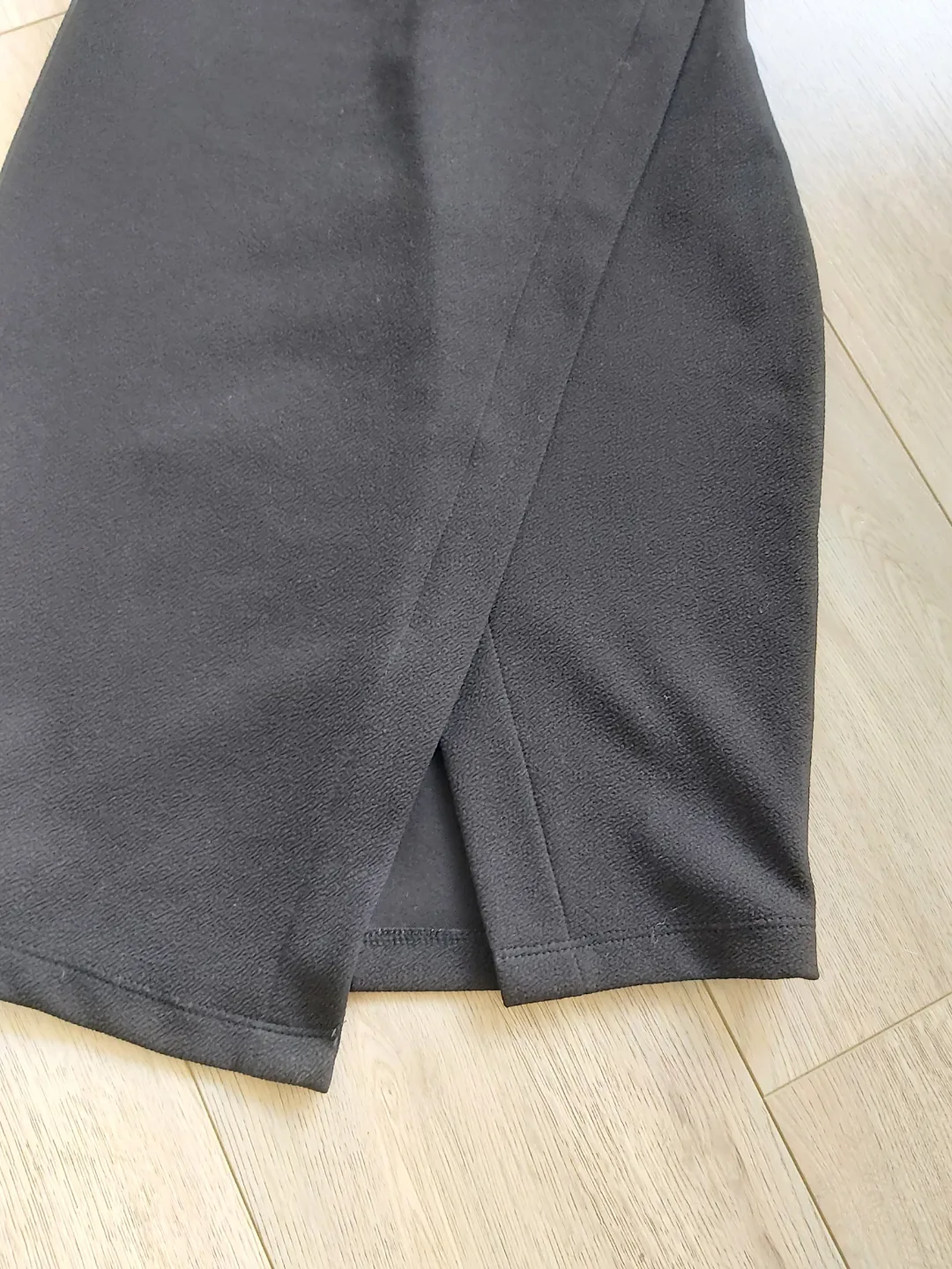 Black Dress image indicator(4)