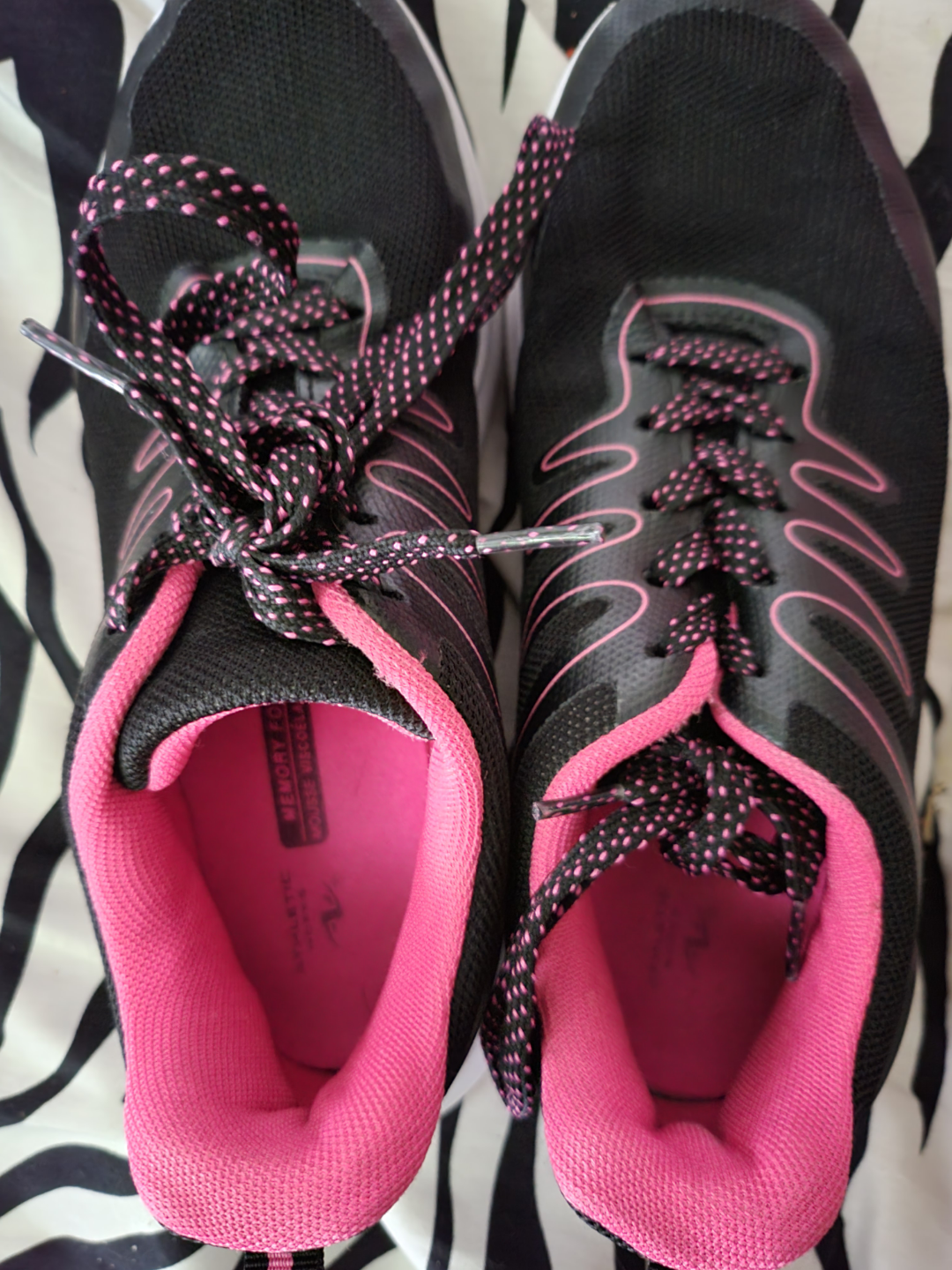 Women's Athletic Works Memory Foam Running Shoes - Size 7
