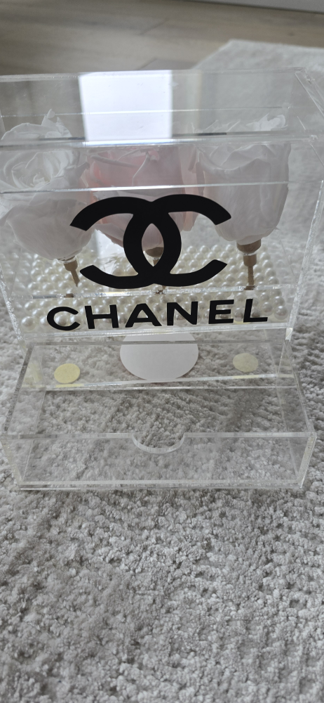 jewelry box with roses and pearls