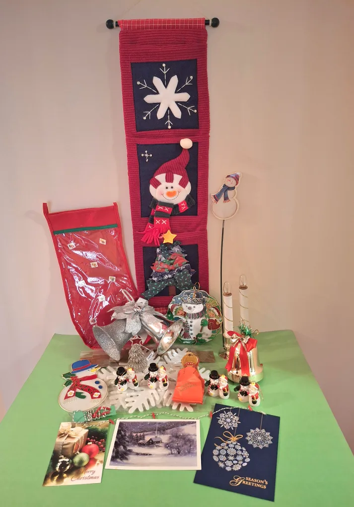 Christmas Decorations ($1 - $5 each) image indicator(2)