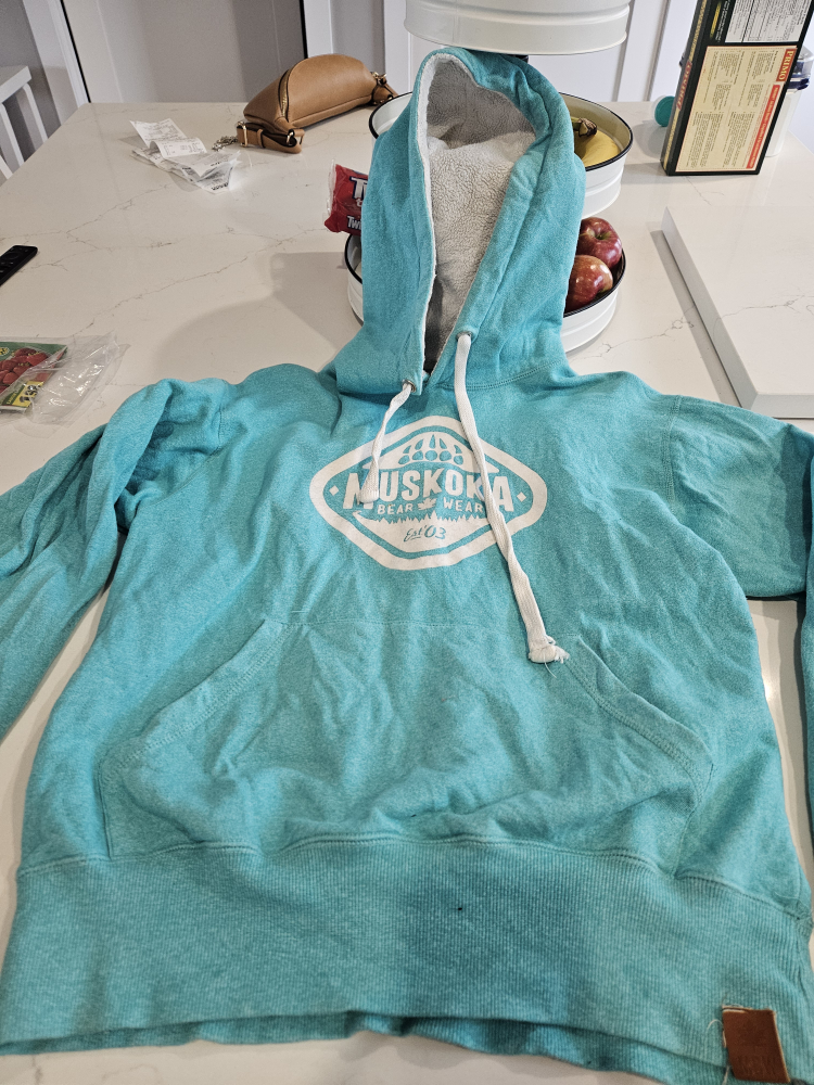 Muskoka Bear Wear hoodies and sweatshirts - bundle - photo 3