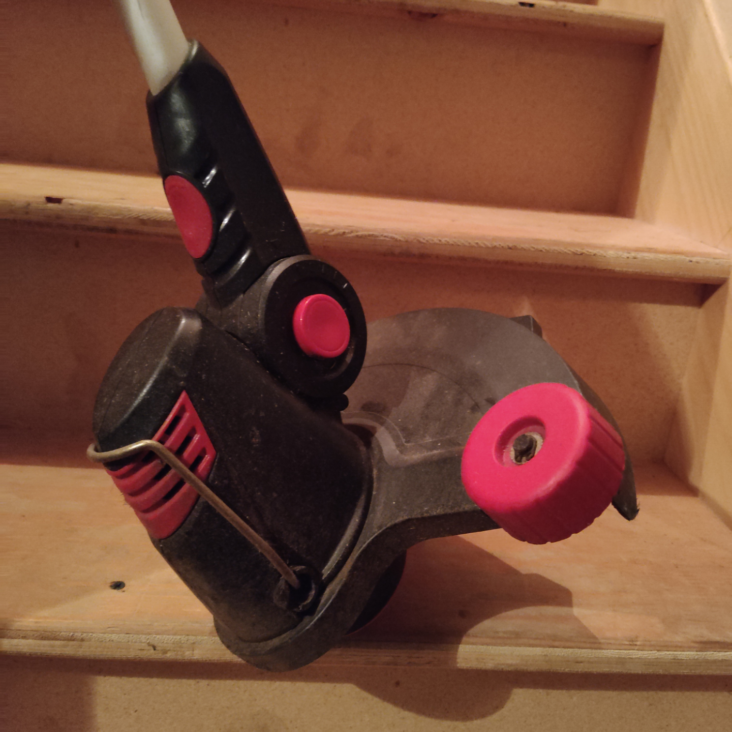 Hyper Tough Cordless String Trimmer - photo 4