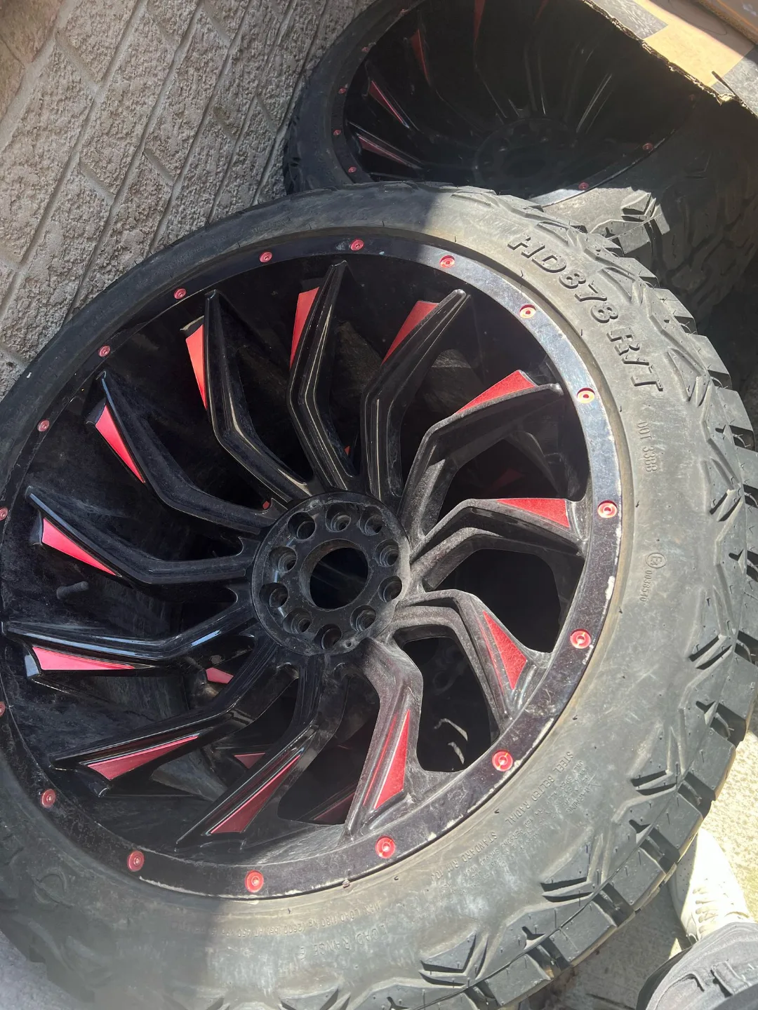 22" Black and Red Rims with HD978ATT Tyres image indicator(2)