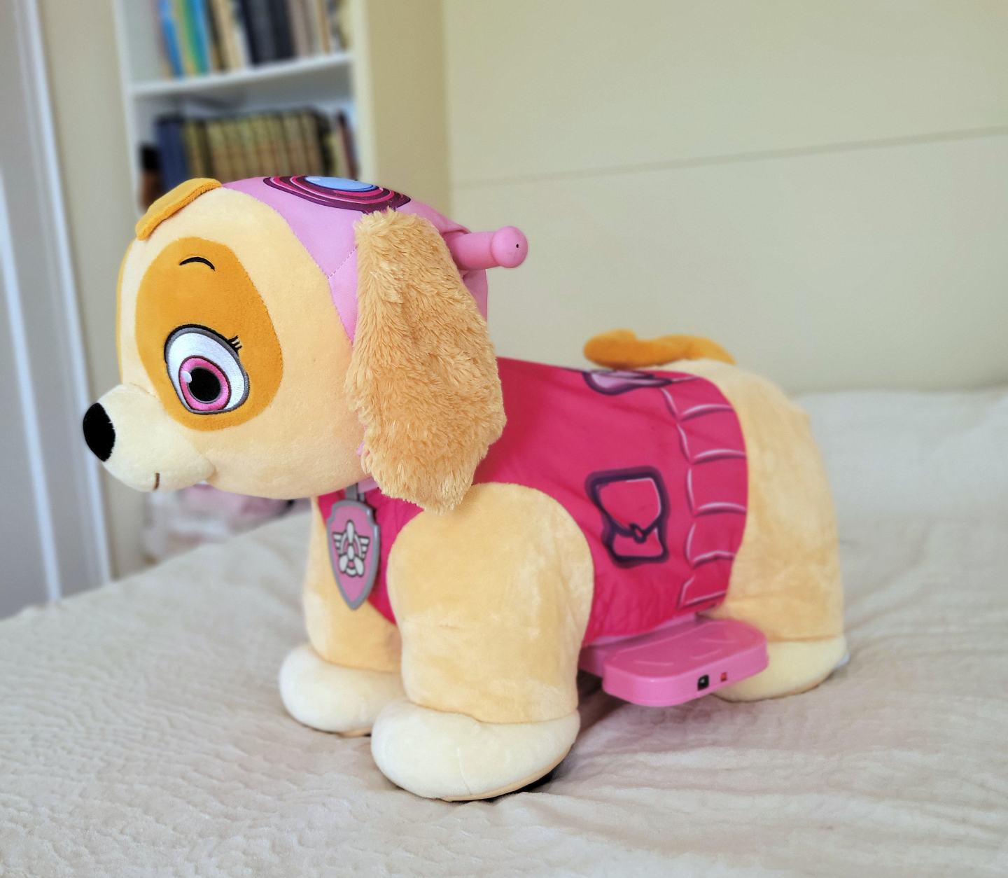Paw Patrol Skye Ride-On Plush Toy - photo 5