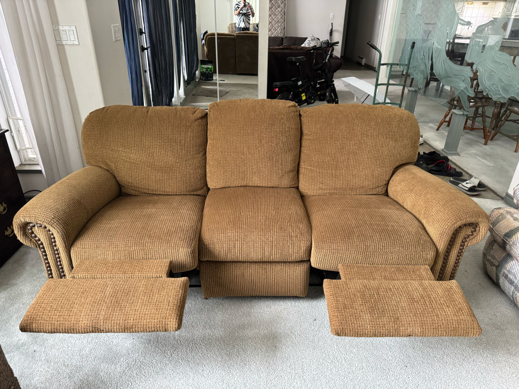 Brown Recliner Sofa ‼️Price Slashed - photo 2