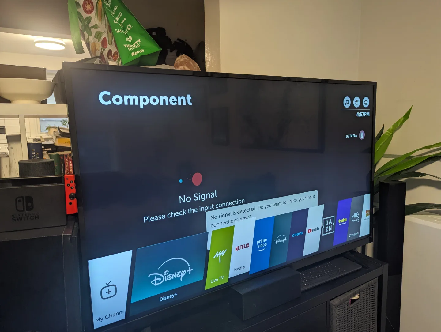 LG Smart TV - 55" LED 4k image indicator(2)