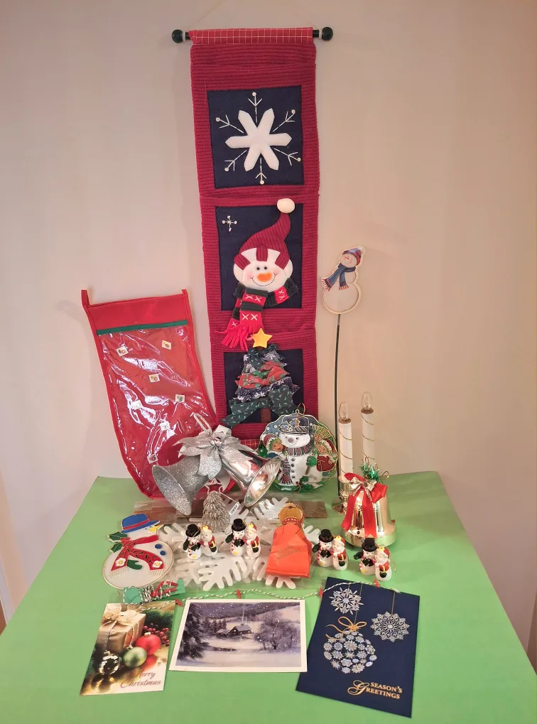 Christmas Decorations ($1 - $5 each) image indicator(8)