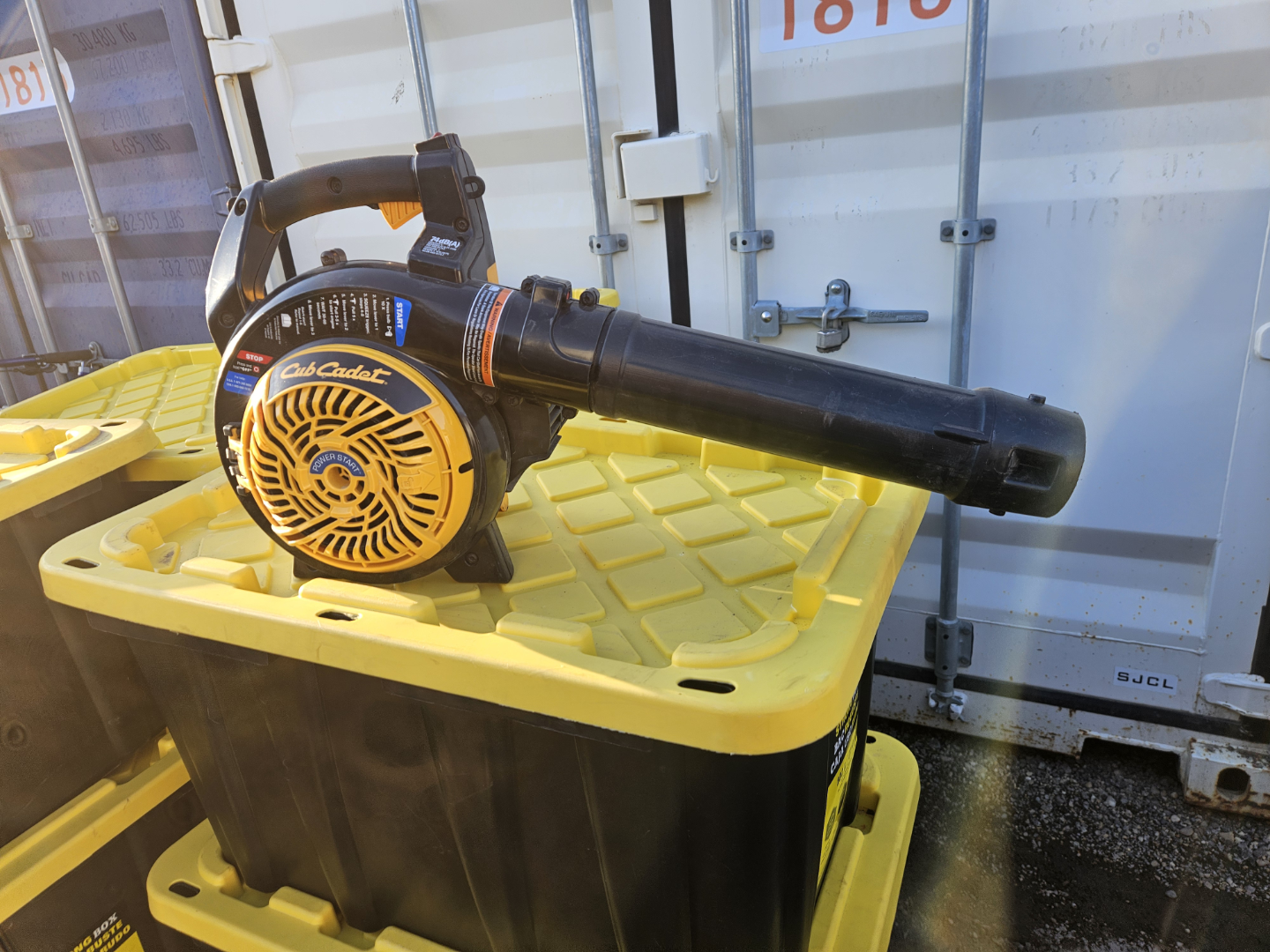 Cub Cadet Gas Leaf Blower - photo 2