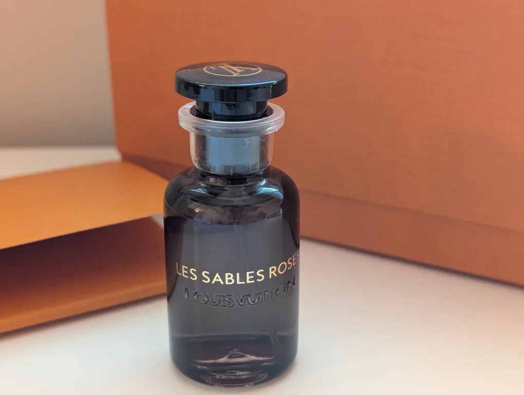 Louis Vuitton Perfume Discovery Set image indicator(6)