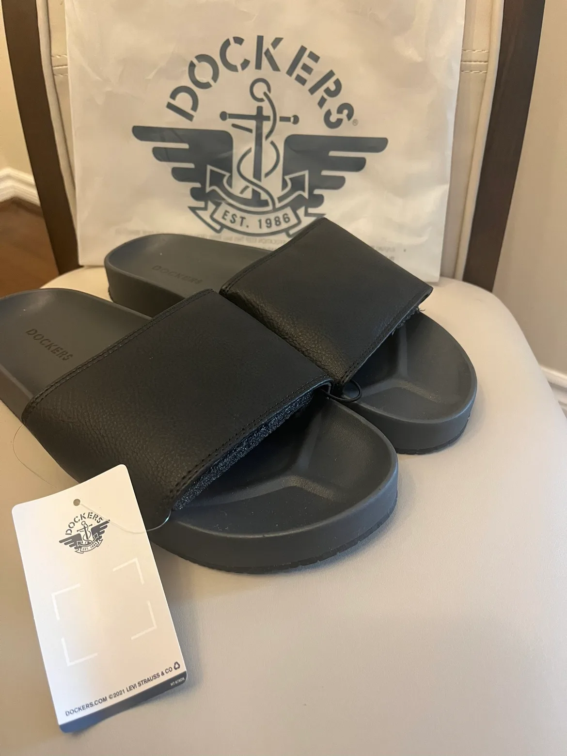 slipper Dockers brand new thumbnail