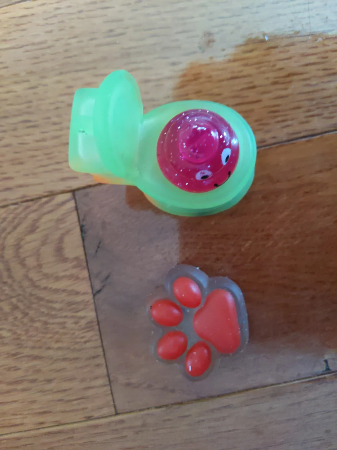 toy set with figurines and extra accessories💚 image indicator(2)