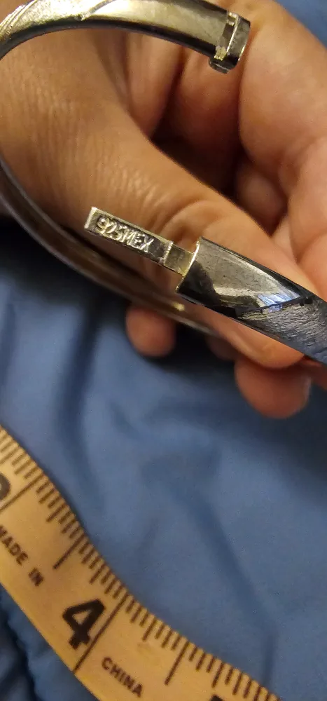 Pair of  sterling silver 9.25  bangles image indicator(2)