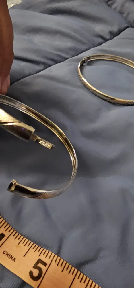 Pair of  sterling silver 9.25  bangles image indicator(3)