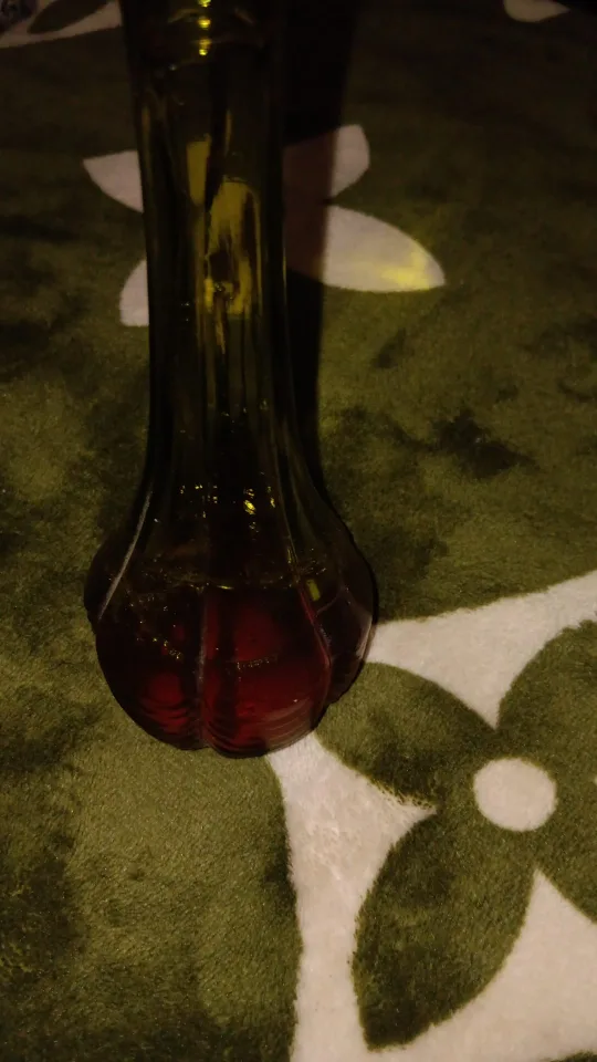 Vintage Avon Fields of Ireland Bath Oil Bottle image indicator(2)