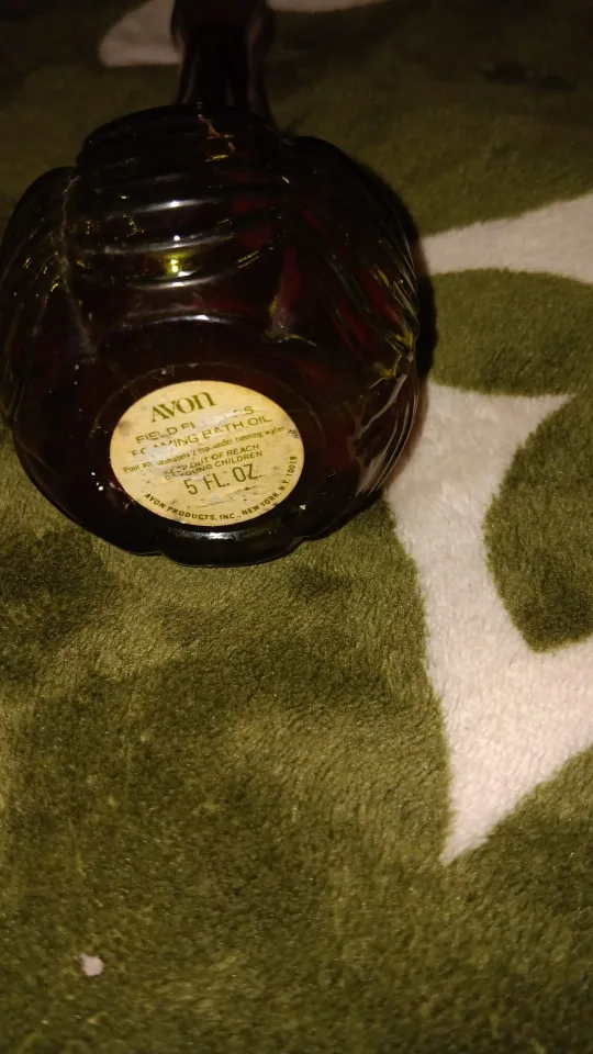 Vintage Avon Fields of Ireland Bath Oil Bottle image indicator(3)