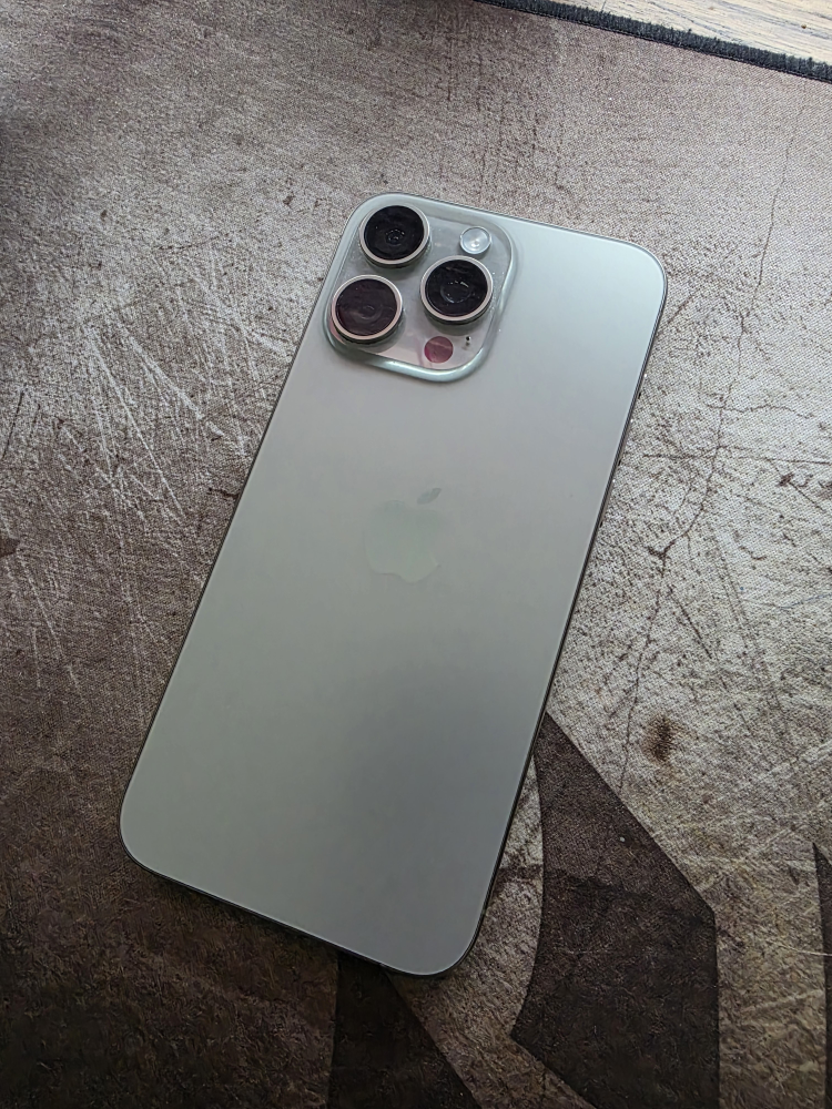iPhone 15 Pro Max 256GB Natural Titanium - Excellent Condition
