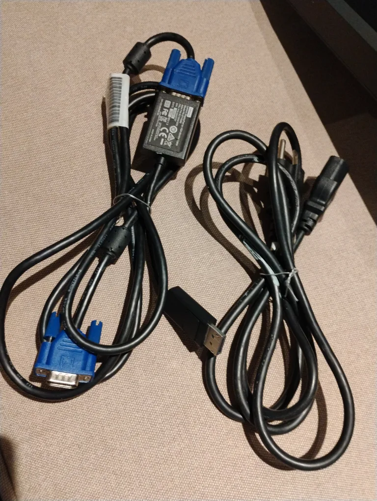 💚Lenovo ThinkVision L197WA Computer Monitor with Cables image indicator(4)