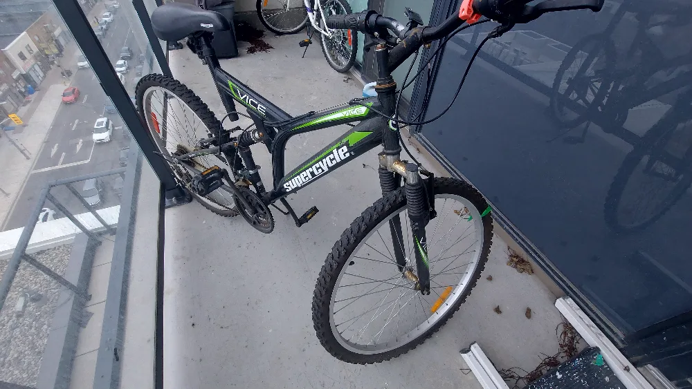 26 inches mountain bike in good condition. image indicator(2)