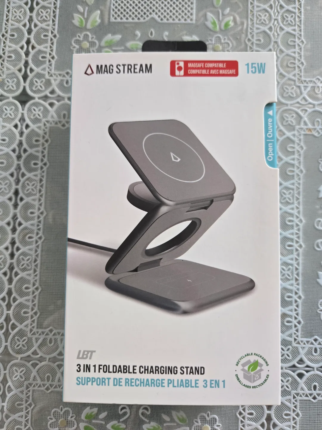 LBT MagStream 3-in-1 Foldable Wireless Charging Stand thumbnail