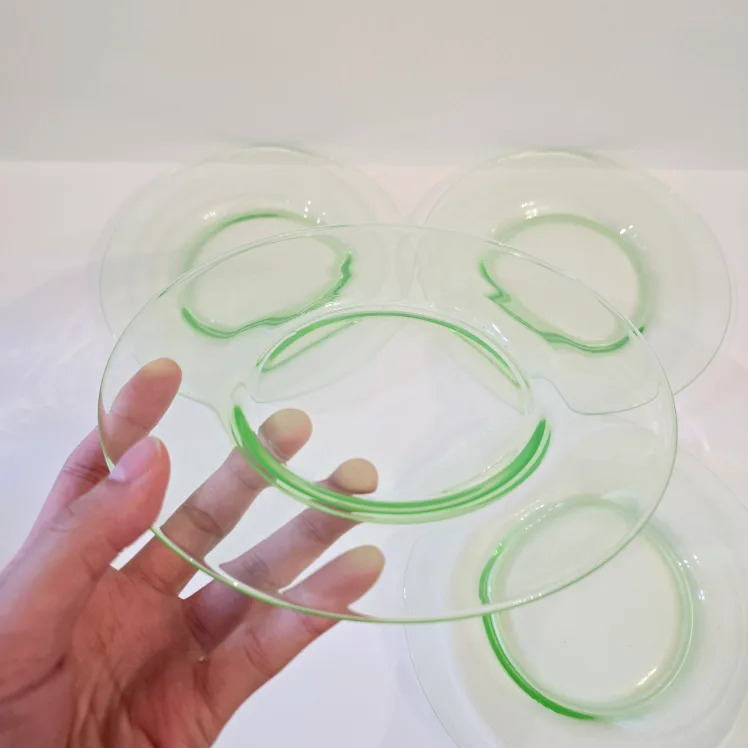 4 small uranium glass plates image indicator(8)