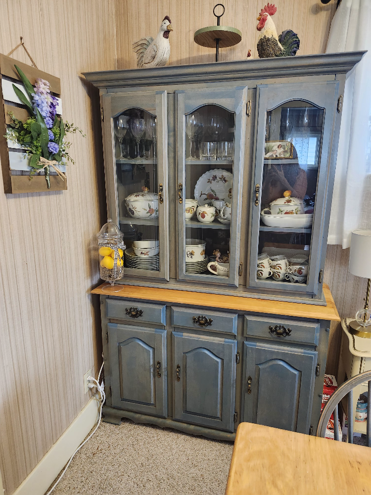 China Cabinet NEED GONE ASAP! - photo 4