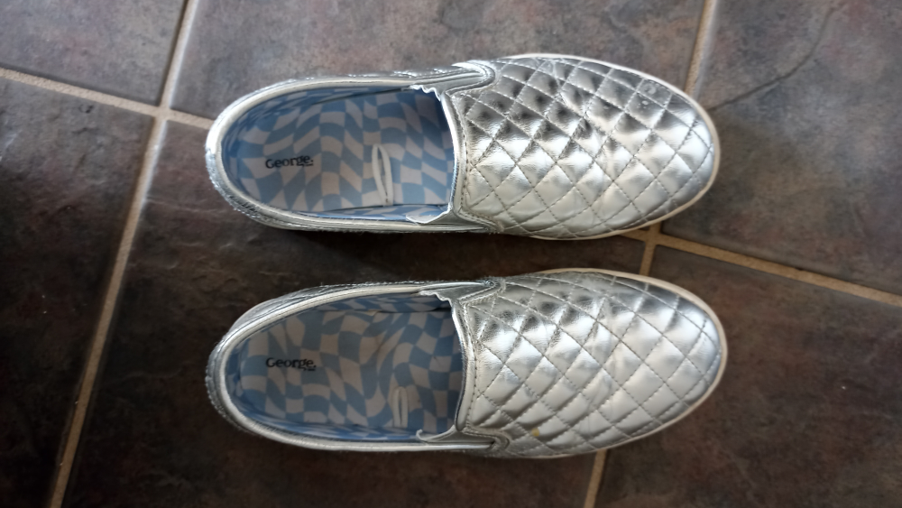 George Girls' Silver Quilted Slip-On Sneakers Size 2