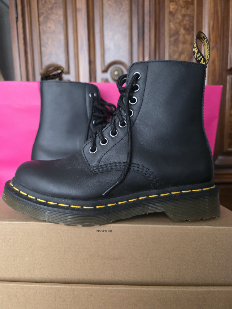 Dr. Martens 1460 Boots - Black Leather