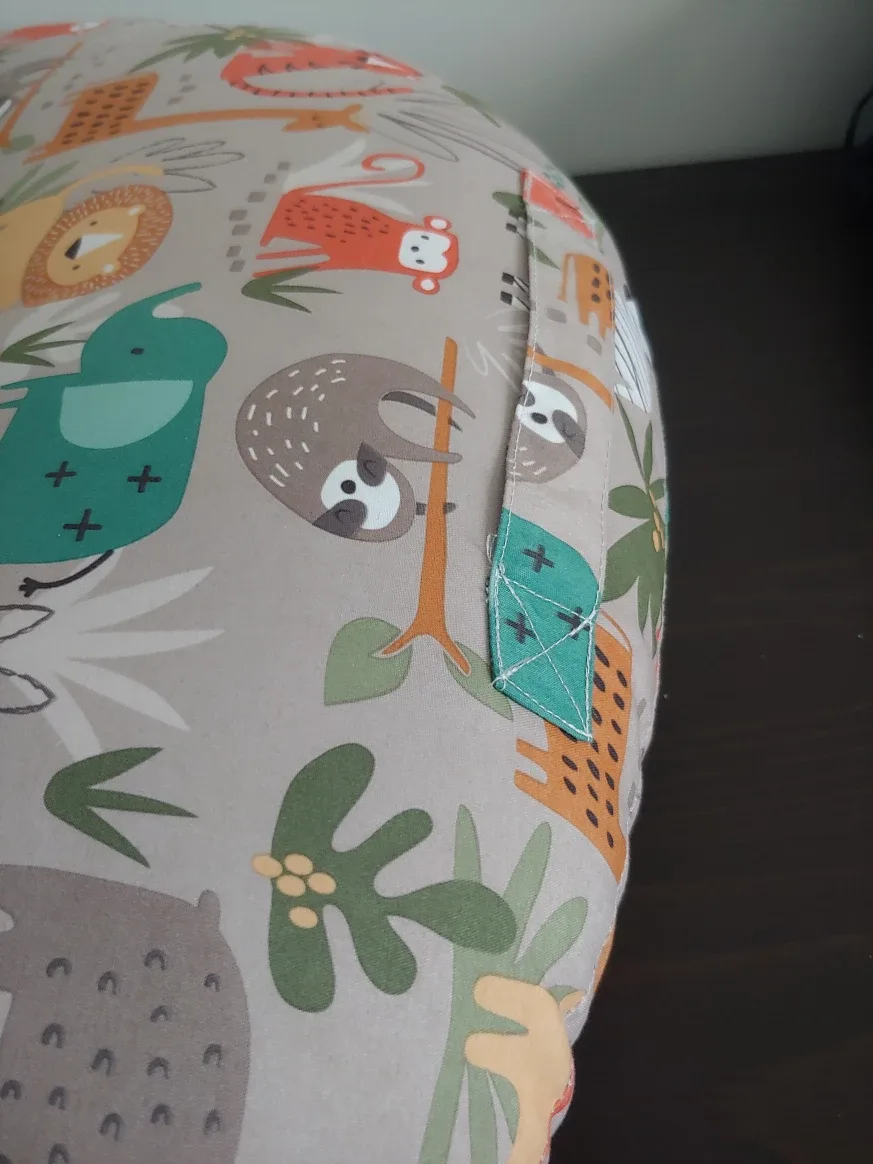 Newborn lounger- Jungle Animals Print image indicator(2)