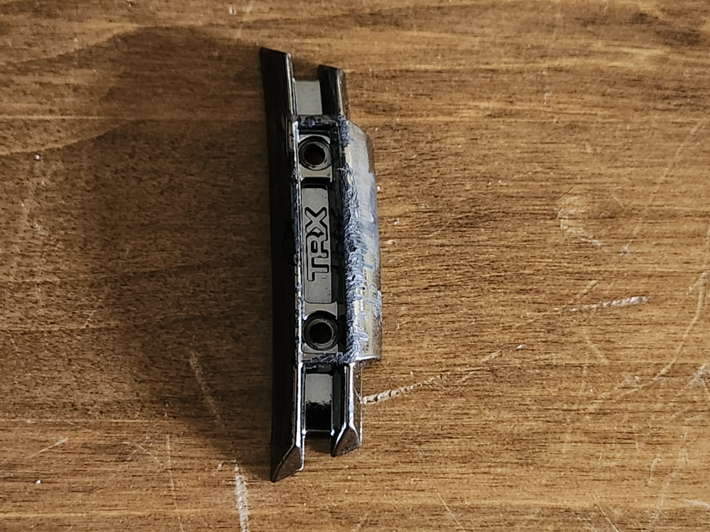 TRAXXAS 5335 bumper Component revo