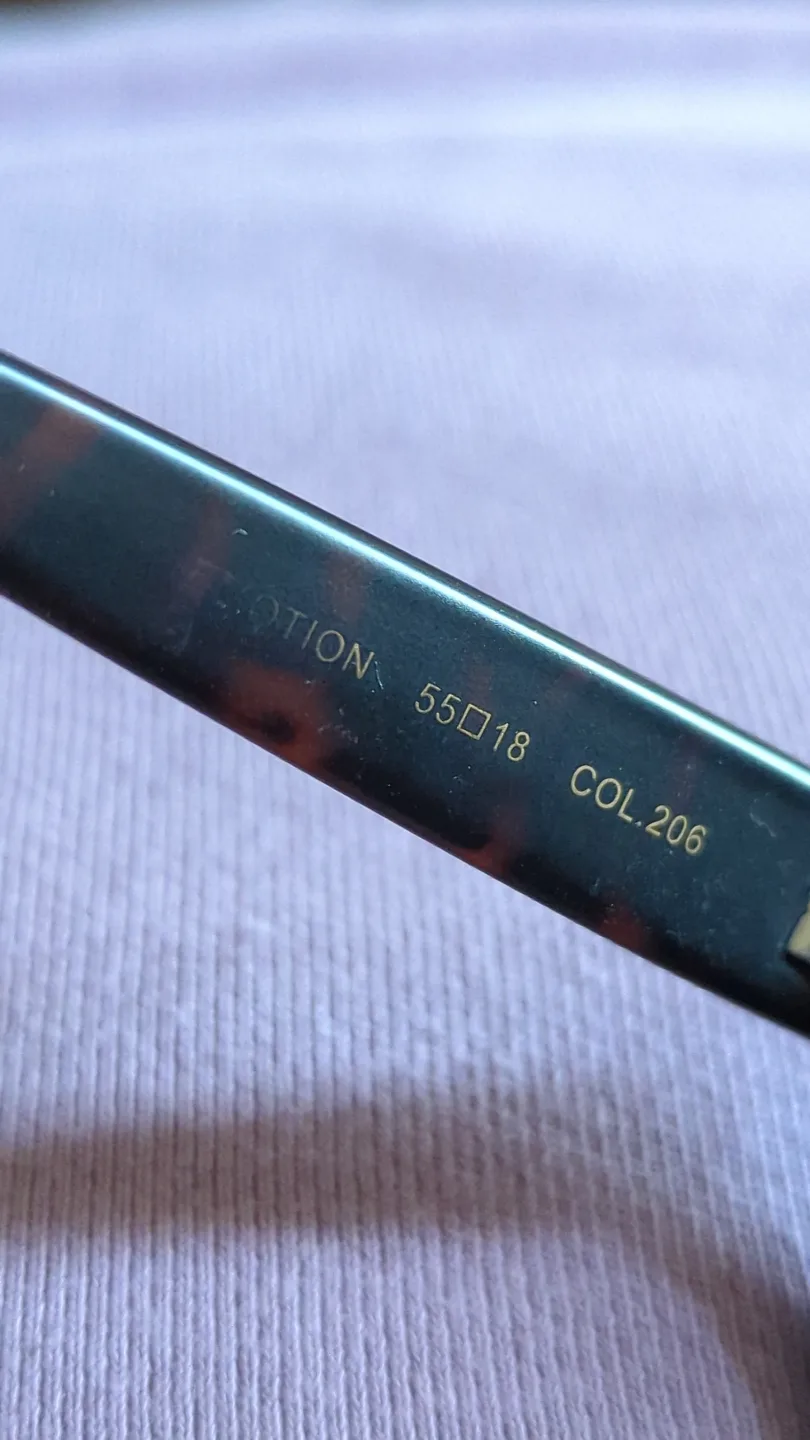 Brown polarized sunglasses image indicator(2)